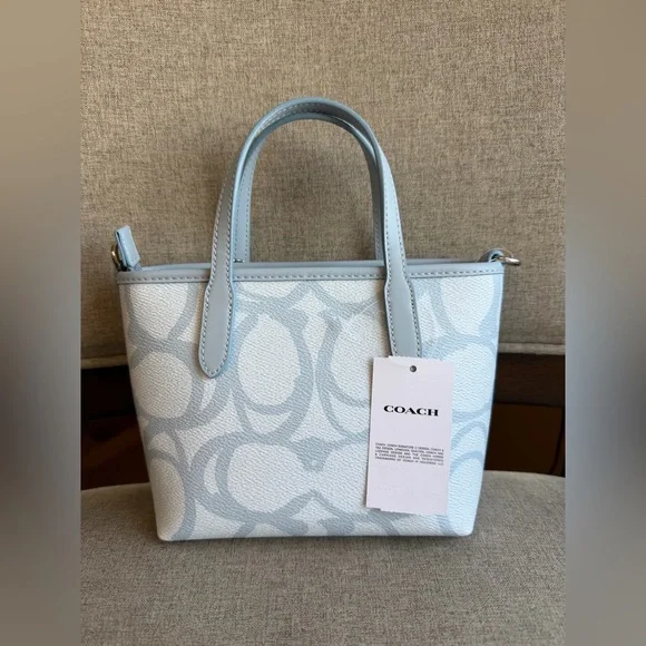 NWT！COACH City Mini Tote Bag In Sketch Signature Canvas（COACH CBM64）